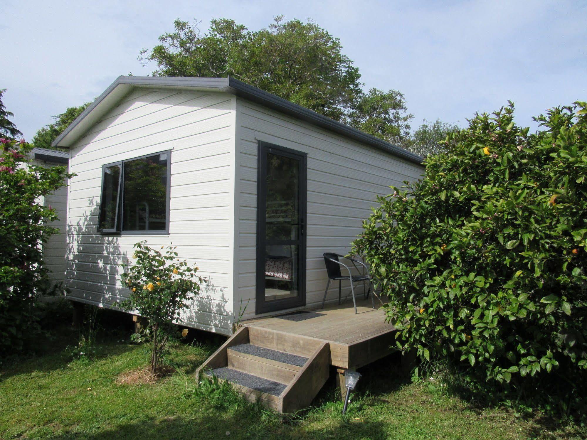 White Elephant Accomodation Motueka Exterior foto